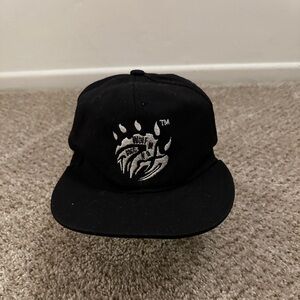 VTG Wolf Track Snapback Hat Black Green Brim Claw Logo Embroidered Cap 90s